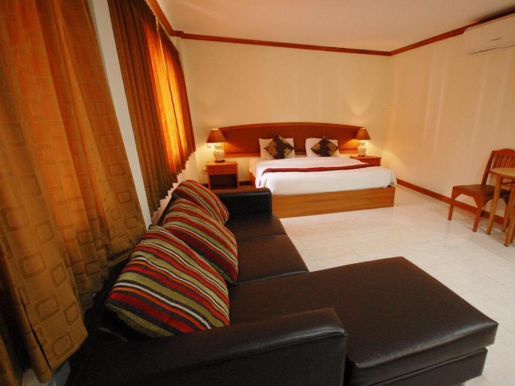 Golden Land Hotel Chiang Rai Exterior foto